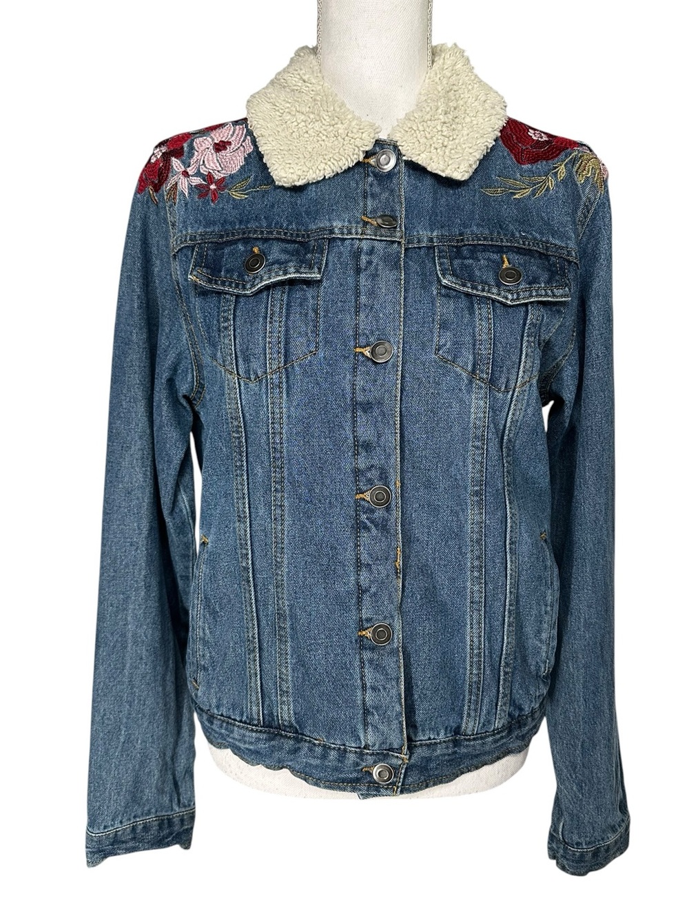 Classic Jean Jacket / Embroidered Floral / Sherpa Style Lining / Love Tree Large